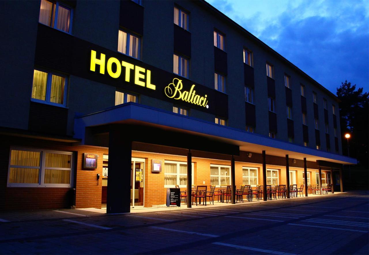 Zlín Hotel Baltaci U Nahonu מראה חיצוני תמונה