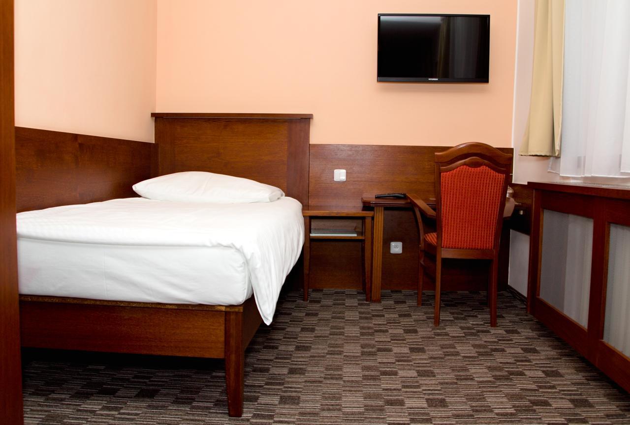Zlín Hotel Baltaci U Nahonu מראה חיצוני תמונה